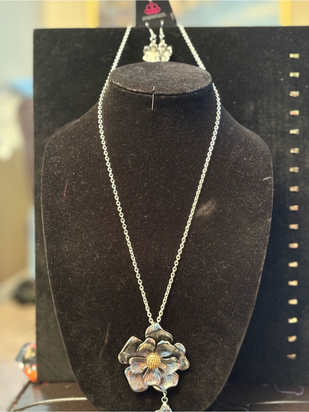 Silvertone Multicolor Floral Pendant Necklace and lanyard- Women Jewelry
